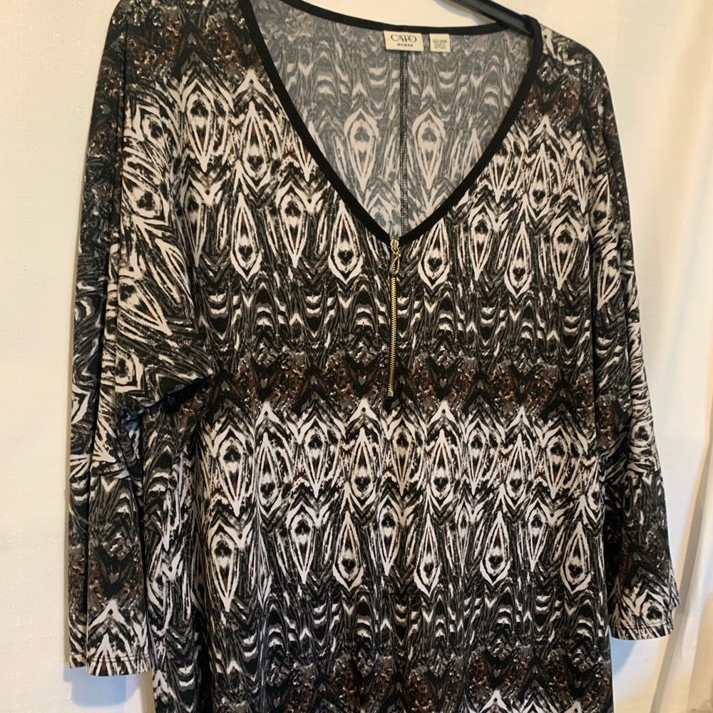 Artsy Glamour Top by Cato. Black/Ivory, Silky Pull-Over with 1/4 Zip.Relaxed Fit - Picture 10 of 11